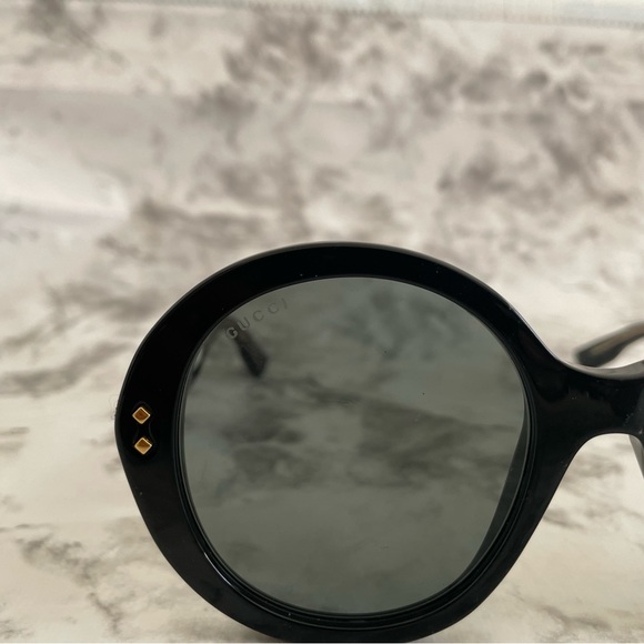 Gucci oval shades - Picture 3 of 5